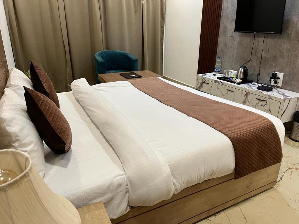 Hotel Eco Park Rewa Dış mekan fotoğraf